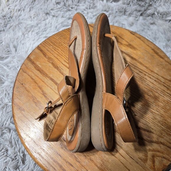 BOC Born Concept Basilia Womens Size 8M T Strap Cream Faux Leather Thong Sandals - Picture 9 of 11
